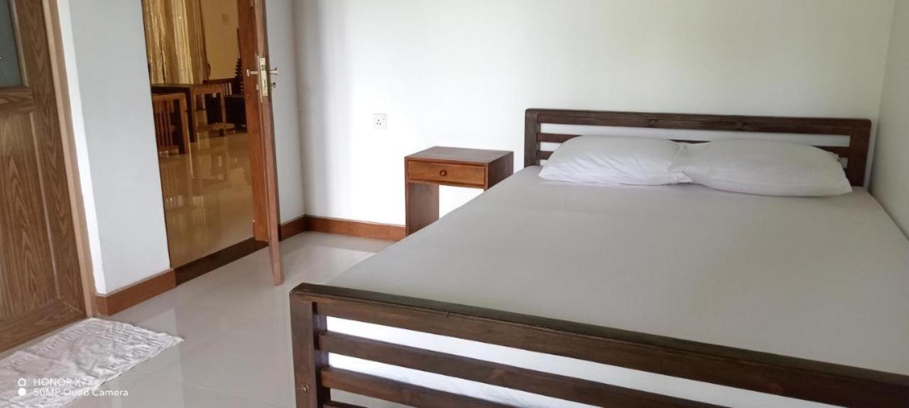 Anuradhapura Hotels Extérieur photo